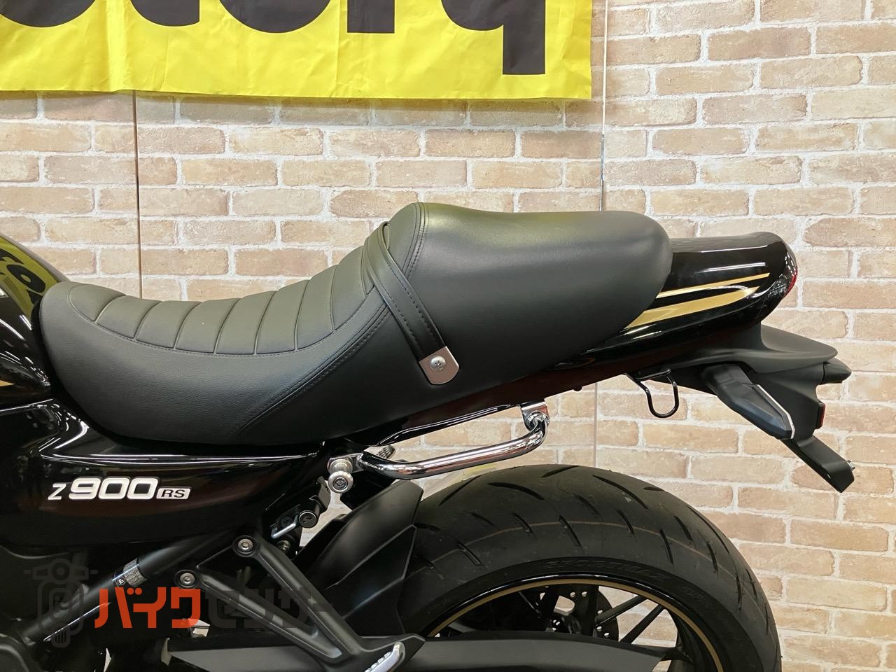 Z900RSカフェ　　ローシート加工　ステップブラケット装備　メタリックディアブロブラック ABS ETC 倒立フォーク_12