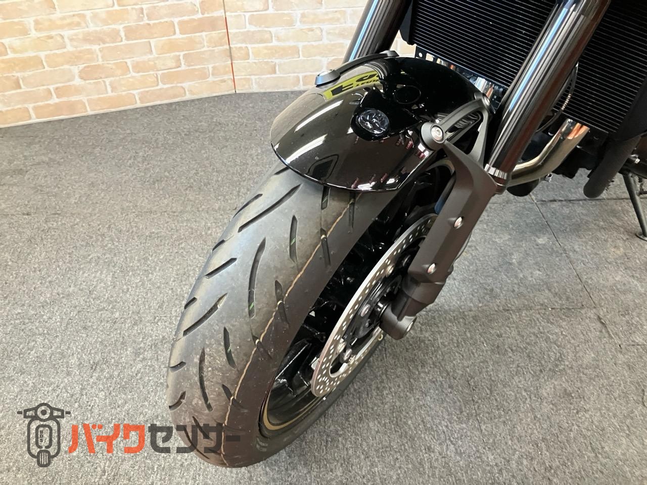 Z900RSカフェ　　ローシート加工　ステップブラケット装備　メタリックディアブロブラック ABS ETC 倒立フォーク_17