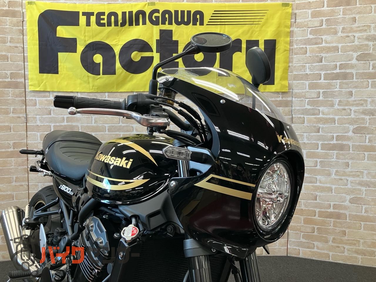 Z900RSカフェ　　ローシート加工　ステップブラケット装備　メタリックディアブロブラック ABS ETC 倒立フォーク_20