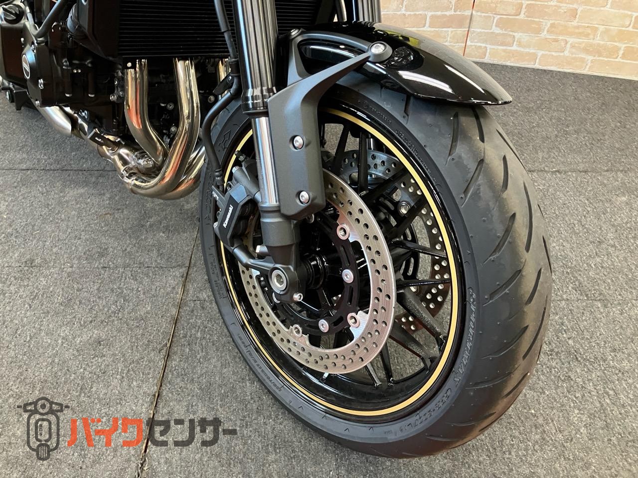 Z900RSカフェ　　ローシート加工　ステップブラケット装備　メタリックディアブロブラック ABS ETC 倒立フォーク_21