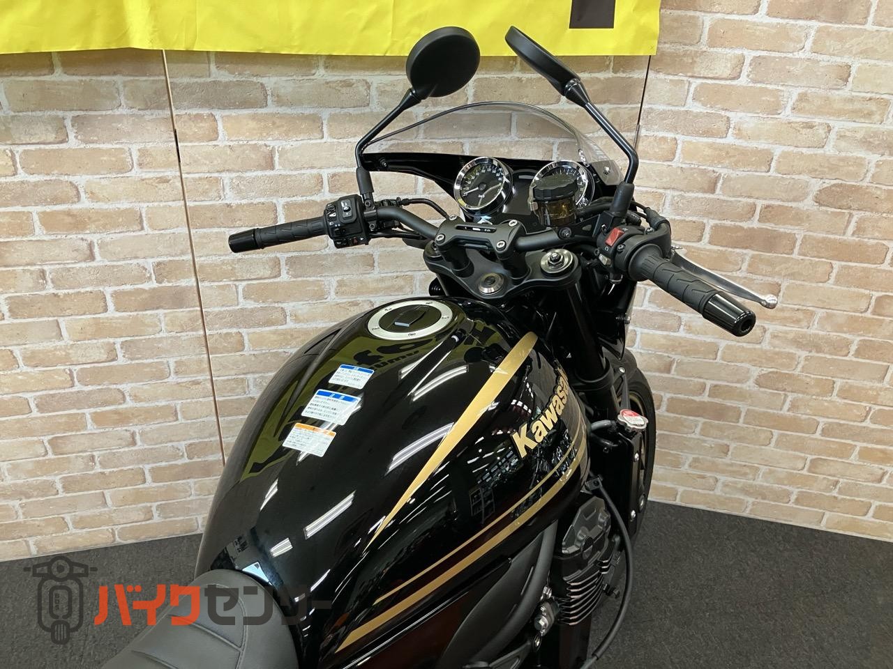 Z900RSカフェ　　ローシート加工　ステップブラケット装備　メタリックディアブロブラック ABS ETC 倒立フォーク_35