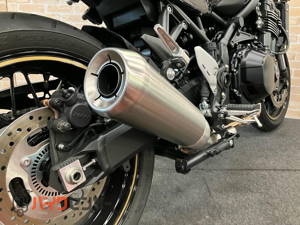 Z900RSカフェ　　ローシート加工　ステップブラケット装備　メタリックディアブロブラック ABS ETC 倒立フォーク_36