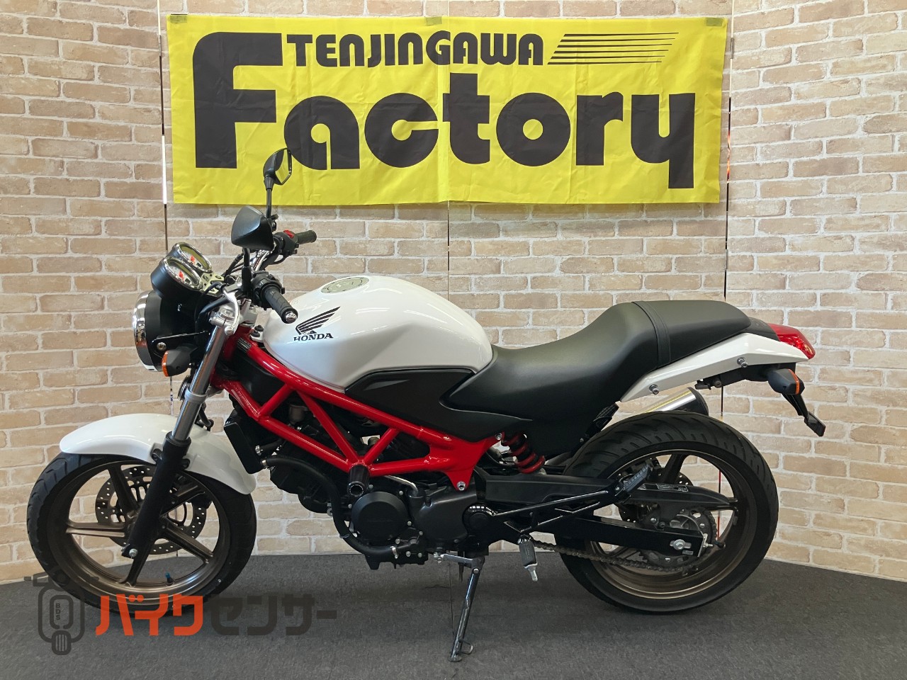 VTR250　スライダー　ETC パールサンビームホワイト_1