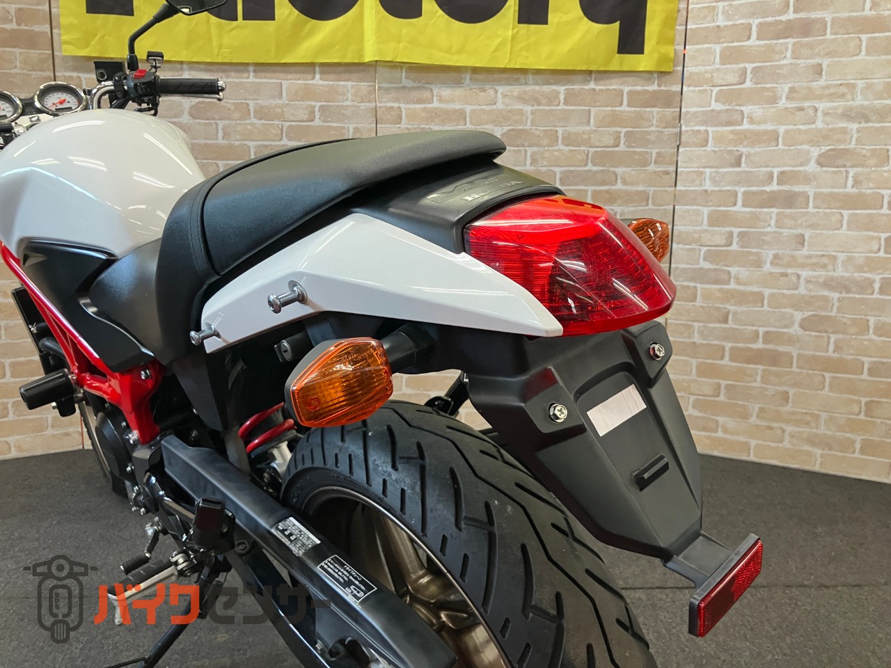 VTR250　スライダー　ETC パールサンビームホワイト_10