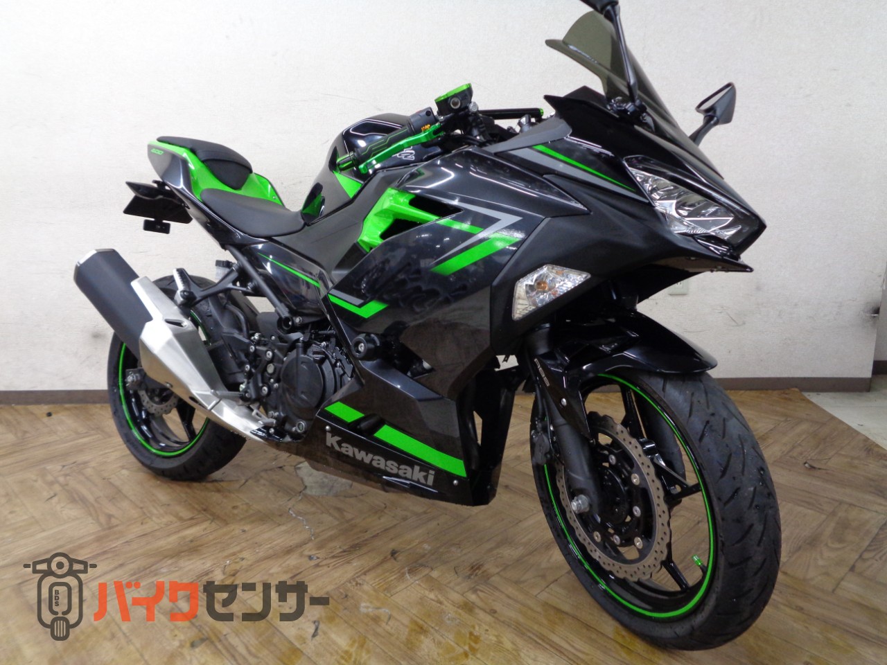 てん ディモーティブ ZZR1400（Ninja ZX-14R） ステアリングダンパー