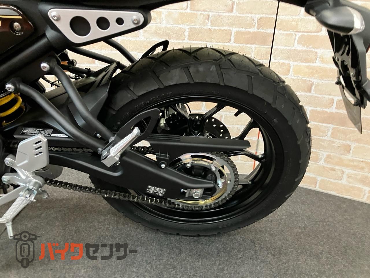 XSR125_10