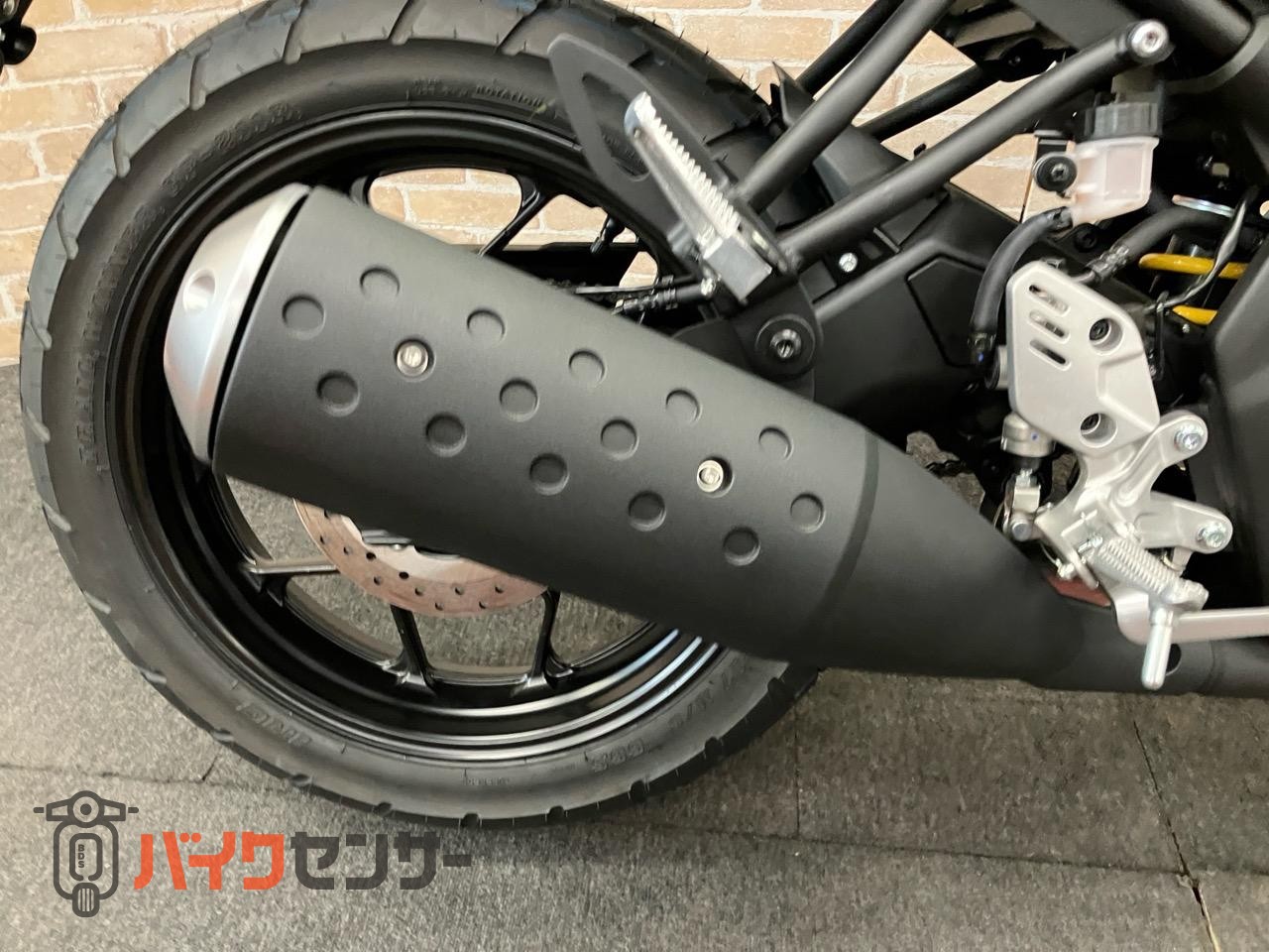XSR125_24