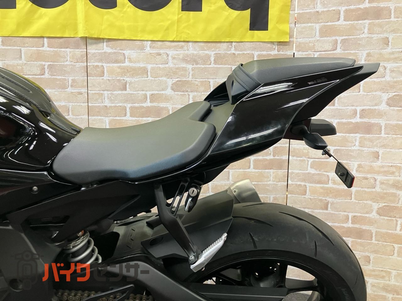 YZF-R1　2023年モデル　RN65J　左右ZETAレバー　ETC　フェンダーレス　ベビーフェイス　スライダー_15