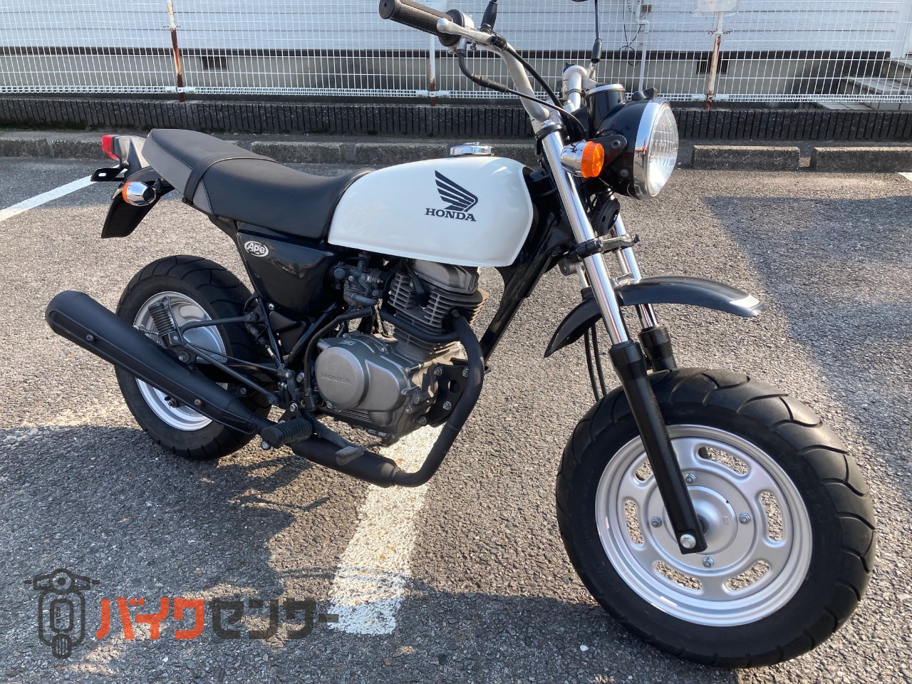 ホンダ エイプ100 ノーマル車・ホワイト B518799| BDSバイクセンサー