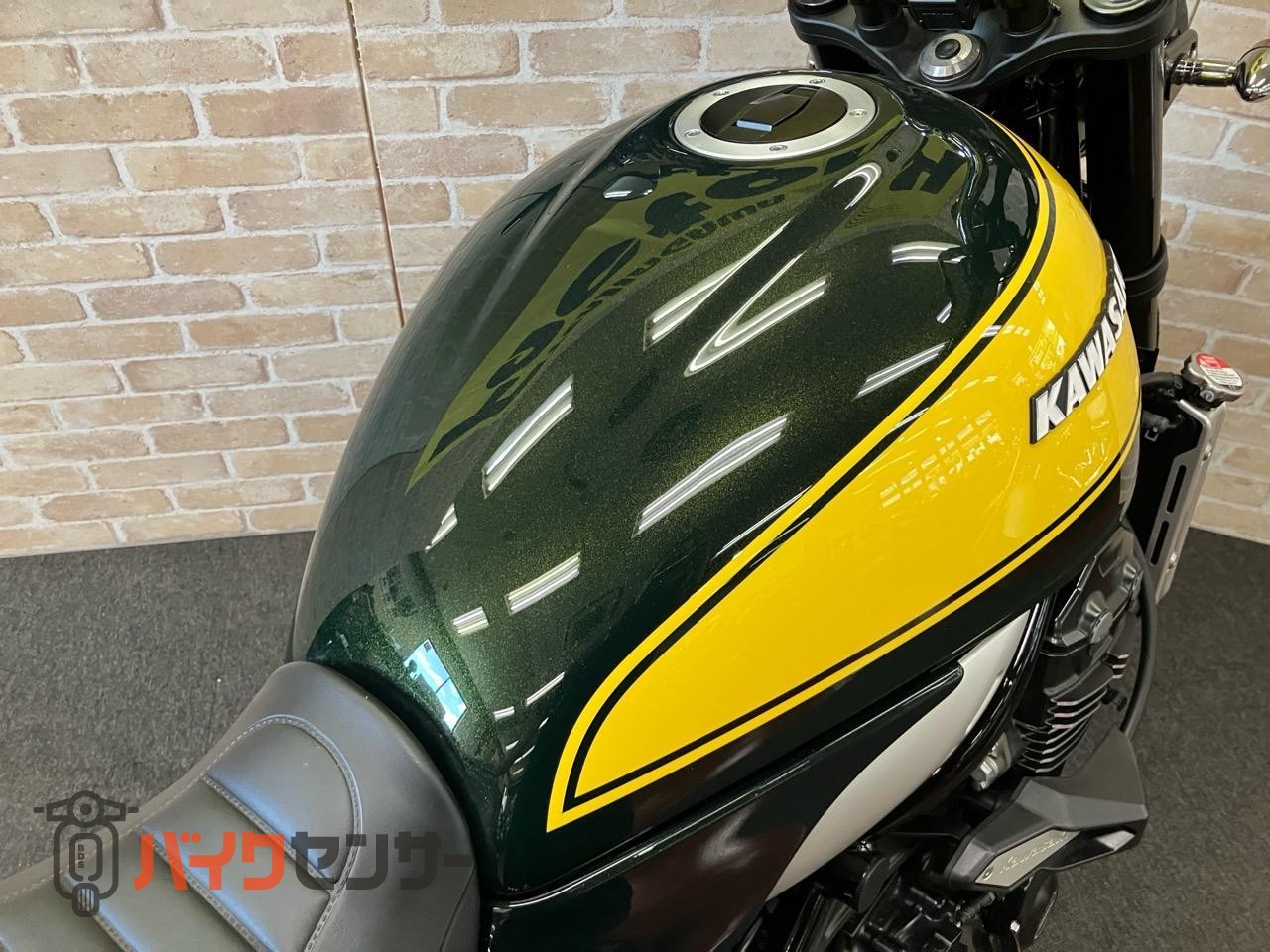 Z900RS イエローボールエディション　SP忠男マフラー　フェンダーレス　ウインカー　ロングテール　ステムエンブレム　ショートZ2ミラー_6