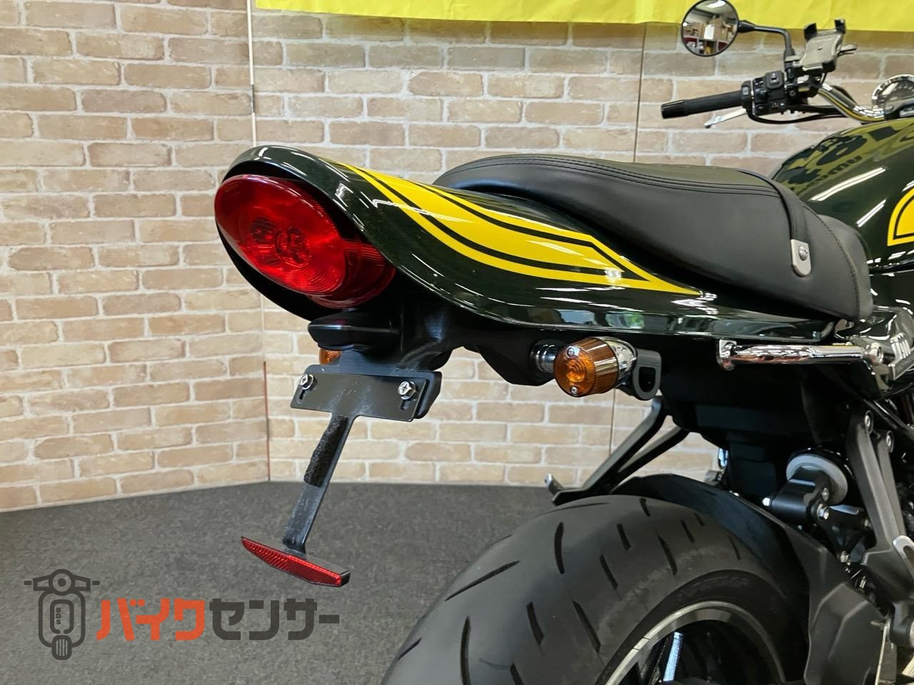 Z900RS イエローボールエディション　SP忠男マフラー　フェンダーレス　ウインカー　ロングテール　ステムエンブレム　ショートZ2ミラー_9
