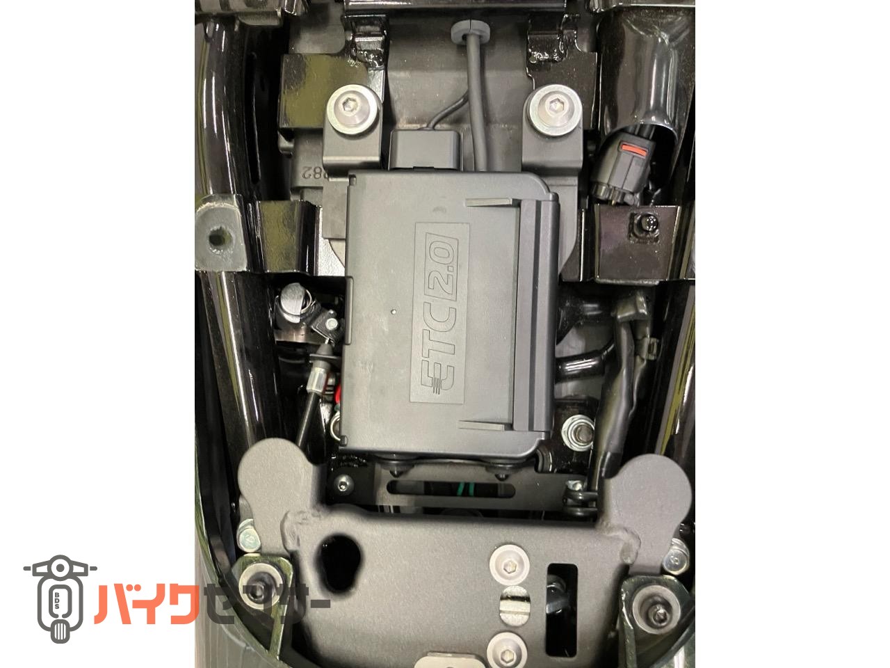 Z900RS イエローボールエディション　SP忠男マフラー　フェンダーレス　ウインカー　ロングテール　ステムエンブレム　ショートZ2ミラー_10