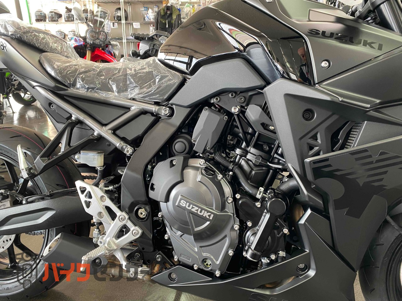 スズキ GSX-8R 2025年モデル 新車 マッドブラック B521898| BDSバイク