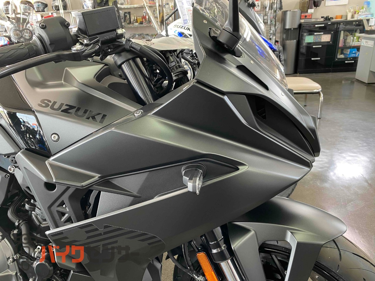 スズキ GSX-8R 2025年モデル 新車 マッドブラック B521898| BDSバイク