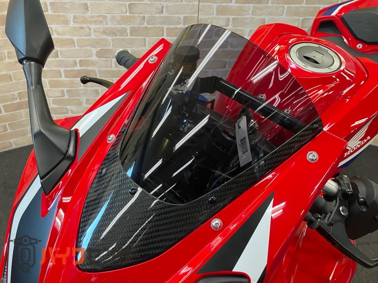 CBR250RR　マルケジーニホイール　オーリンズリアサス　OVERハンドル　マジカルスクリーン前後フェンダー　ベビーフェイスステップ等_12