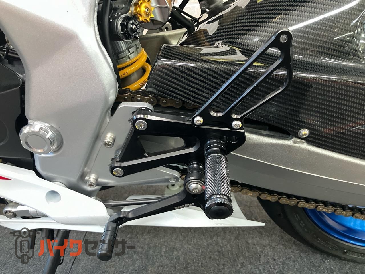 CBR250RR　マルケジーニホイール　オーリンズリアサス　OVERハンドル　マジカルスクリーン前後フェンダー　ベビーフェイスステップ等_14