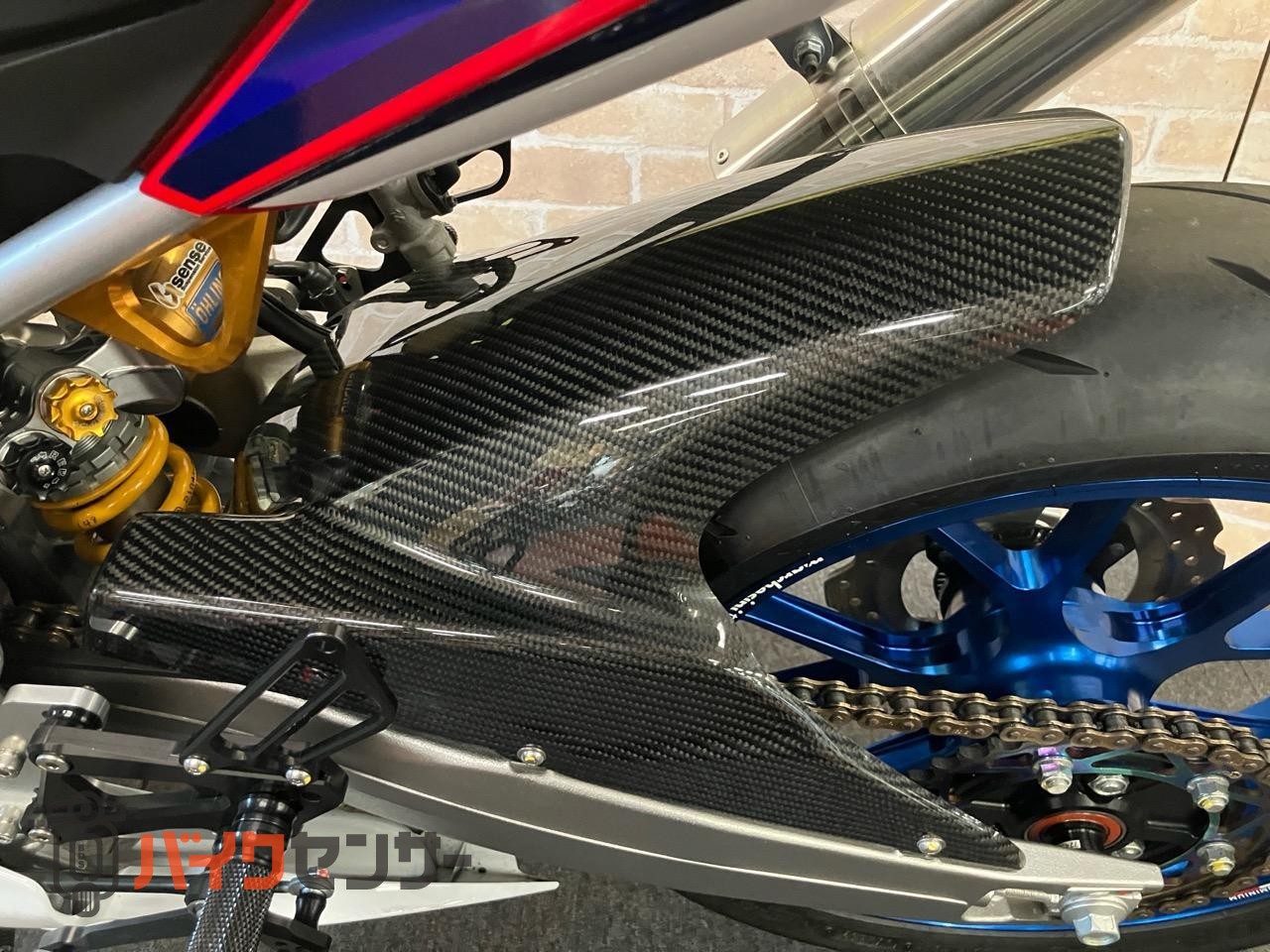 CBR250RR　マルケジーニホイール　オーリンズリアサス　OVERハンドル　マジカルスクリーン前後フェンダー　ベビーフェイスステップ等_17