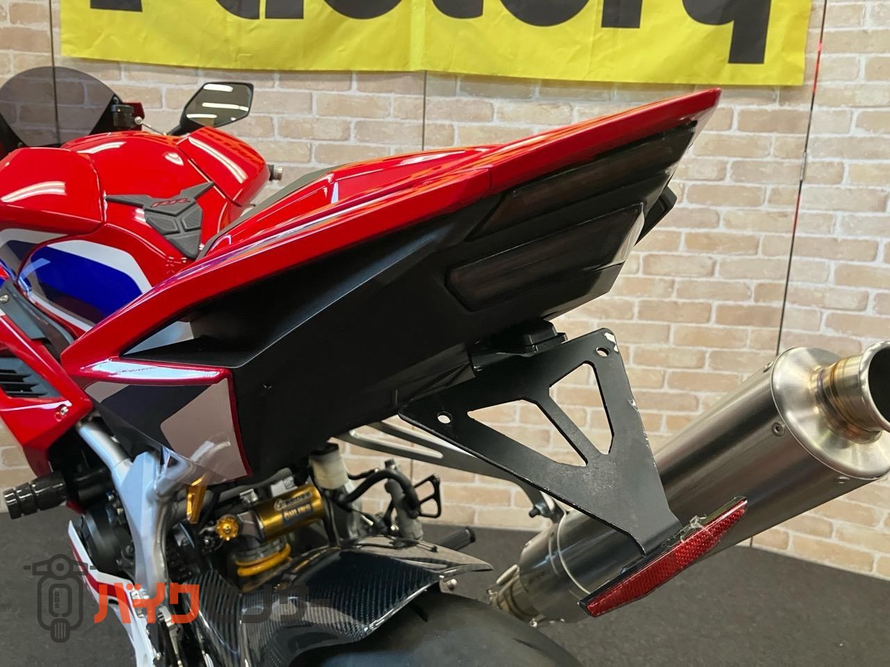 CBR250RR　マルケジーニホイール　オーリンズリアサス　OVERハンドル　マジカルスクリーン前後フェンダー　ベビーフェイスステップ等_31