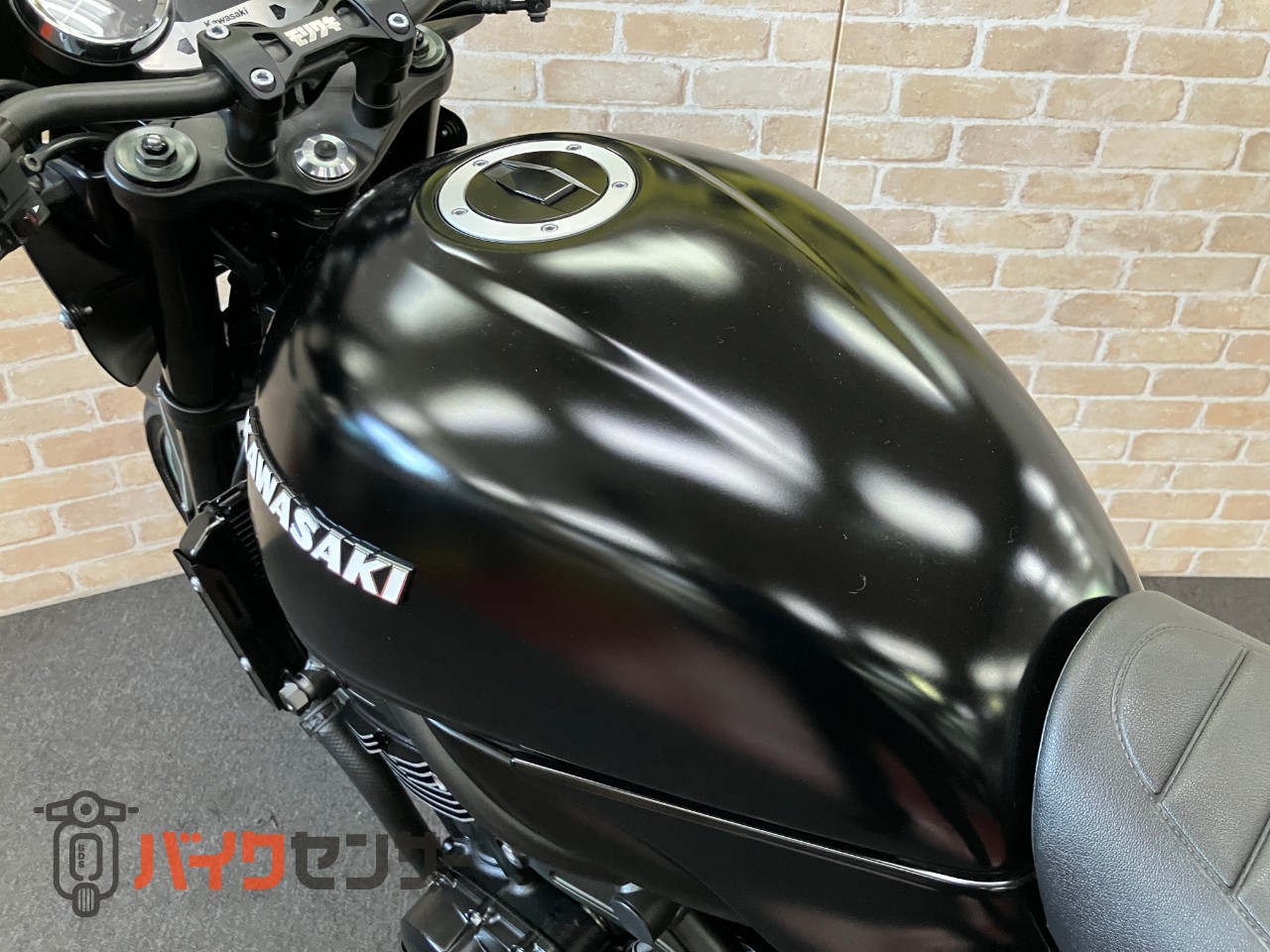 Z900RSカフェ マットブラック塗装　アエラ　ステップ　コアガード　ロングテール　PMCクリアテール　ハイサイダーミラー　モリワキガード_12