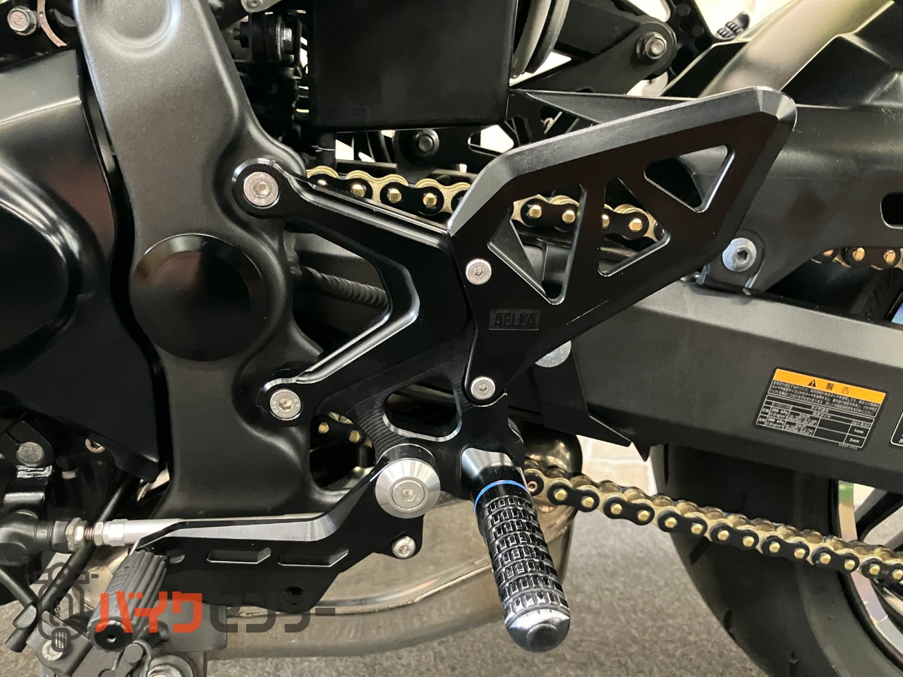 Z900RSカフェ マットブラック塗装　アエラ　ステップ　コアガード　ロングテール　PMCクリアテール　ハイサイダーミラー　モリワキガード_24