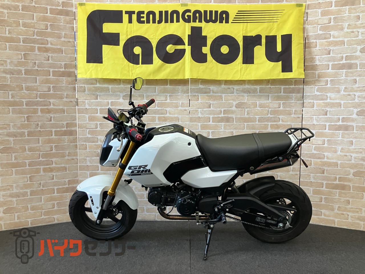 グロム 　５速モデル　TAKEGAWA マフラー　ウインカー　OVERバックステップ　フェンダーレス　ハリケーンハンドル_1