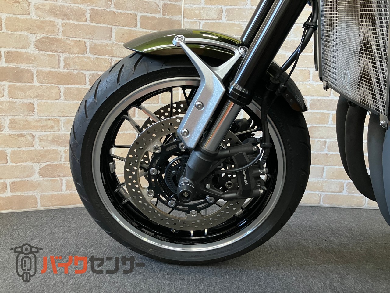 Z900RS ドレミ　ストリート4　ロングテール　リアオーリンズ　ビキニカウル　コアガード　トリックスターガード等カスタム多数_13