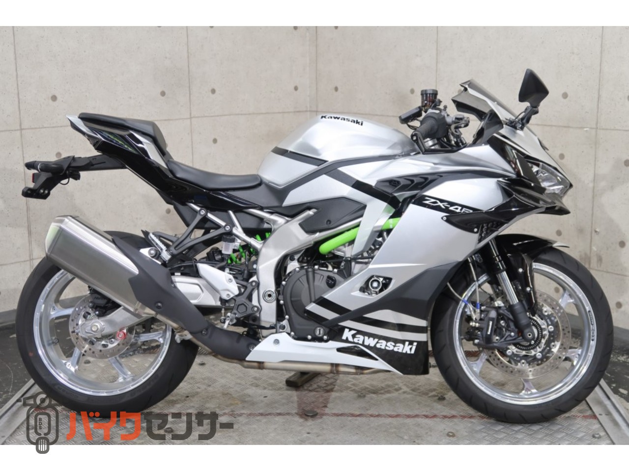 カワサキ NINJA ZX-4RR ZX400P OZホイール 外装キット