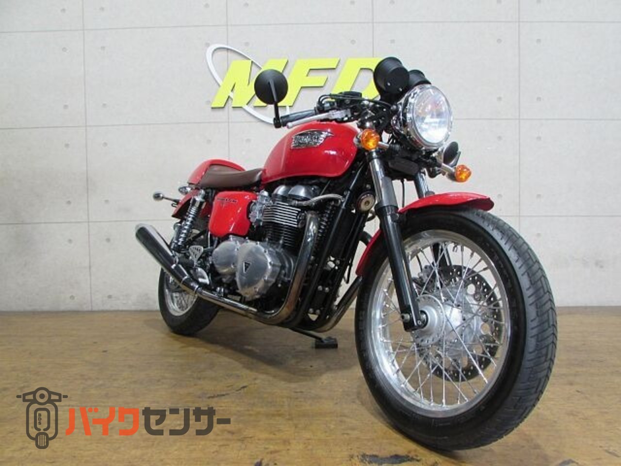 トライアンフ スラクストン900 ETC車載器付き! フルノーマルでシングル