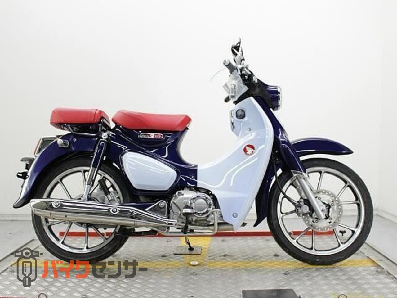 ホンダ スーパーカブC125 インポート ダブルシート B527332| BDSバイク ホンダ スーパーカブC125 インポート ダブルシート B527332| BDSバイク