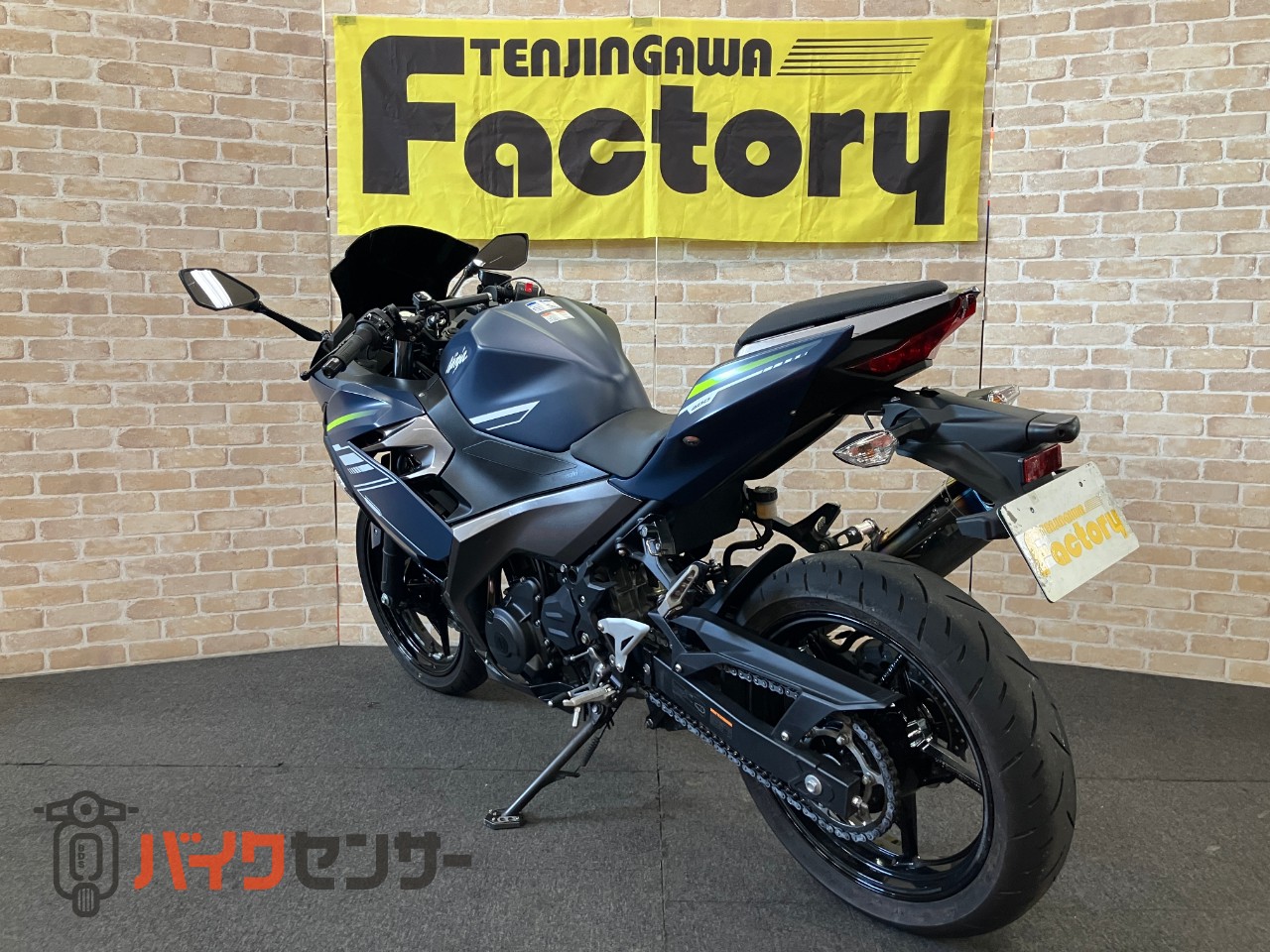 NINJA400　WR'Sマフラー　マウントバー　グリップヒーター　スモークスクリーン_5