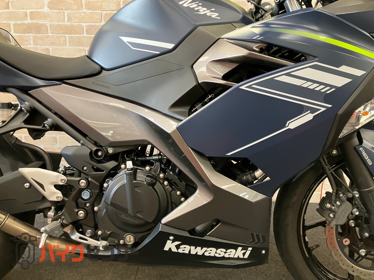 NINJA400　WR'Sマフラー　マウントバー　グリップヒーター　スモークスクリーン_7