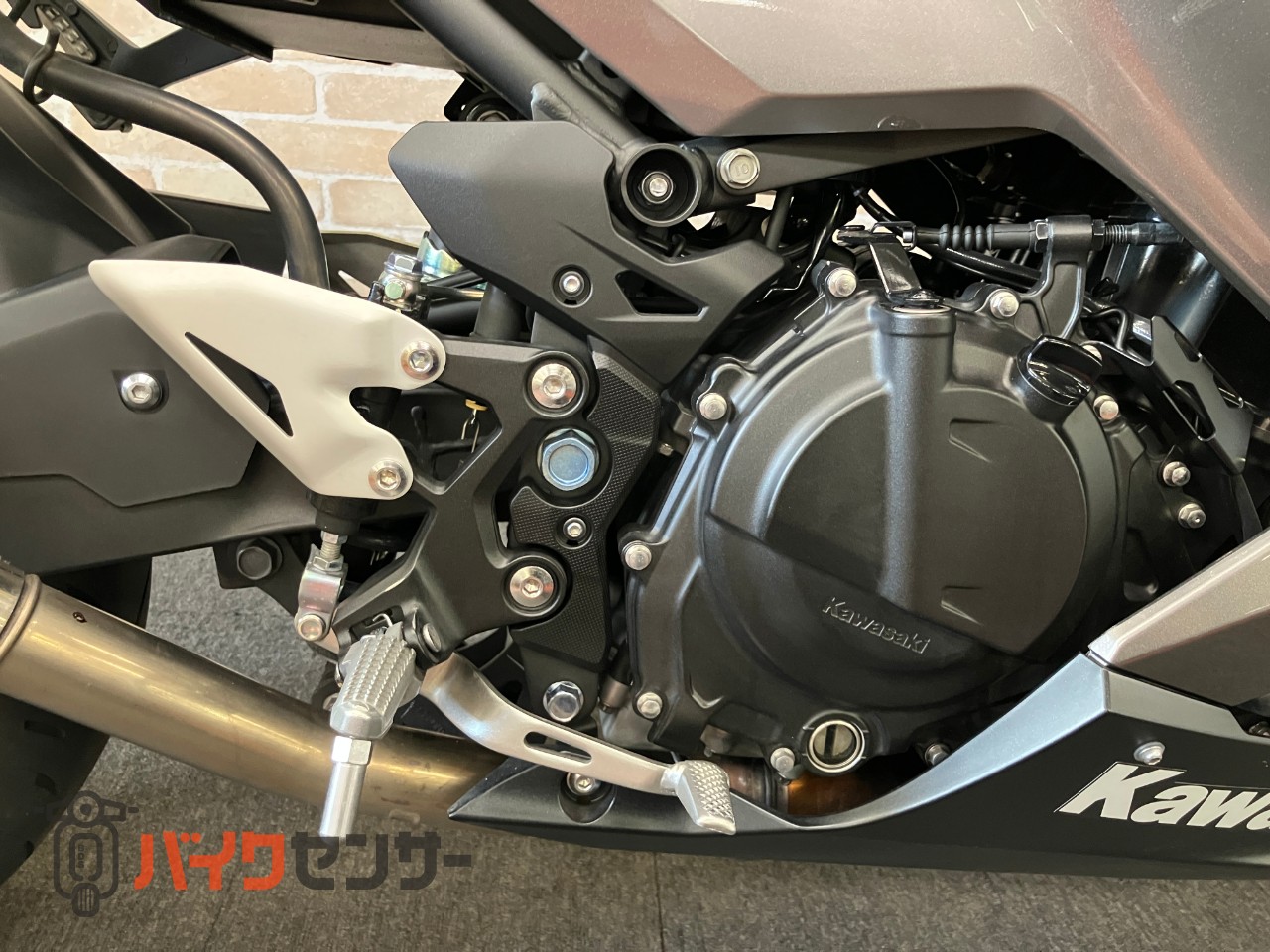 NINJA400　WR'Sマフラー　マウントバー　グリップヒーター　スモークスクリーン_10