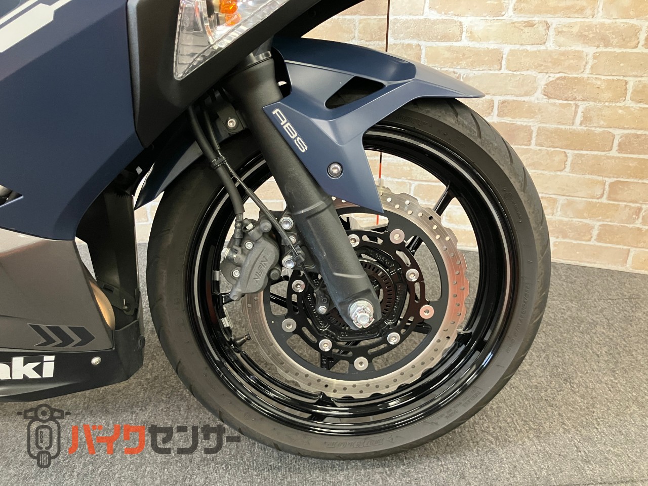 NINJA400　WR'Sマフラー　マウントバー　グリップヒーター　スモークスクリーン_11