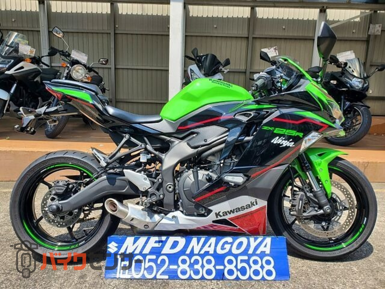 カワサキ NINJA ZX-25R SE 250cc 4発エンジン 2022年モデル KRT