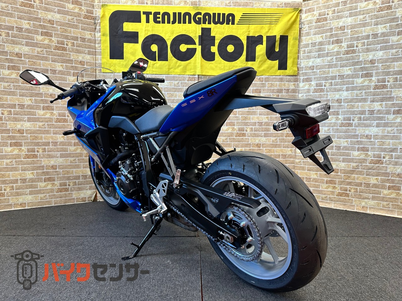 GSX-8R 双方向クイックシフター　ドライブモードセレクト　電子スロットル　2025年モデル_5