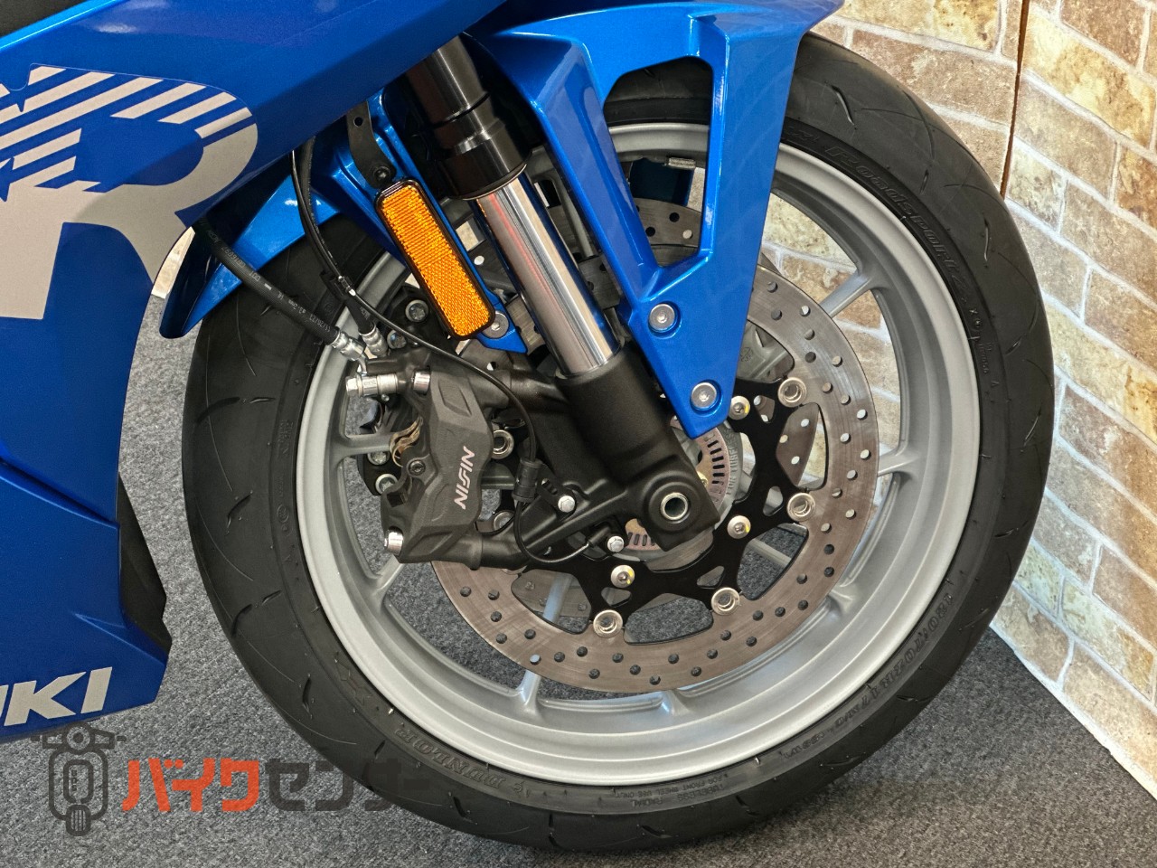 GSX-8R 双方向クイックシフター　ドライブモードセレクト　電子スロットル　2025年モデル_6
