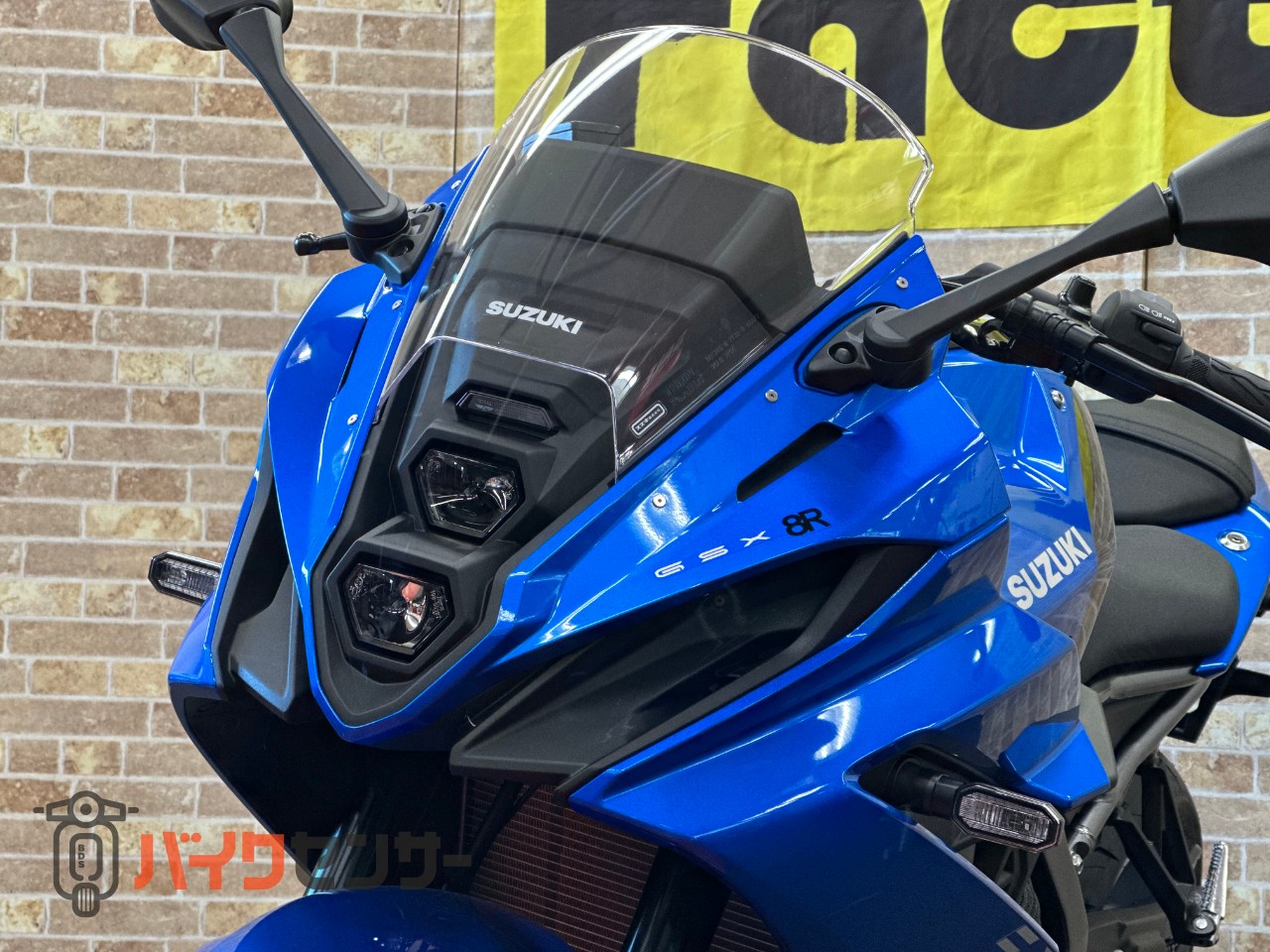 GSX-8R 双方向クイックシフター　ドライブモードセレクト　電子スロットル　2025年モデル_10