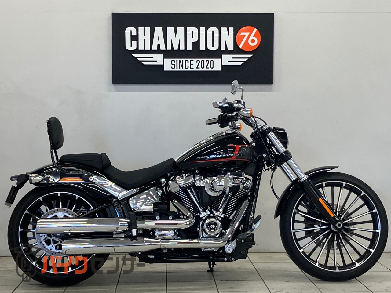 ハーレーダビッドソン ブレイクアウト シーシーバー 2017 FXSBブレイクアウト シーシーバー 高さ 26 インチのシーシーバー  バックレスト、ハーレー ダビッドソン ブレイクアウト ハード キャンディ カスタム FXSB 20 高さ26インチのシシーバーバックレスト、ハーレー  ...