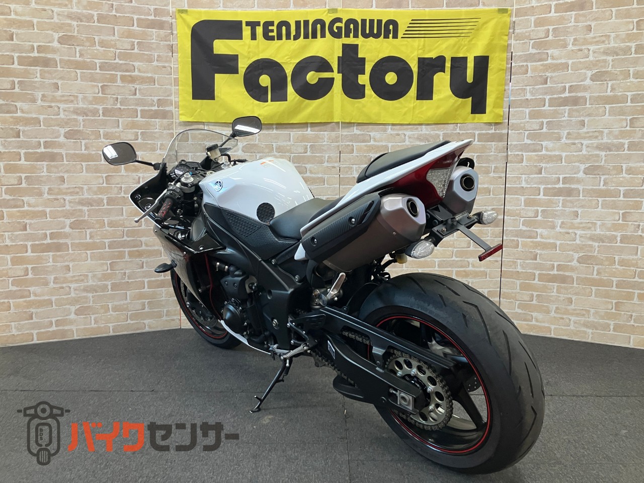 YZF-R1　北米仕様カラー　トラコン搭載　後期モデル　フェンダーレス　LEDウインカー　ETC_4