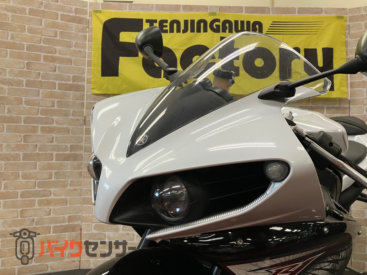 YZF-R1　北米仕様カラー　トラコン搭載　後期モデル　フェンダーレス　LEDウインカー　ETC_25