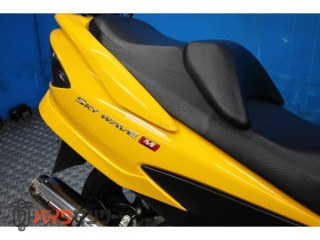 スカイウェイブ250 タイプM　ＣＪ４５Ａモデル　カスタムマフラー　キャリア付き[img25]