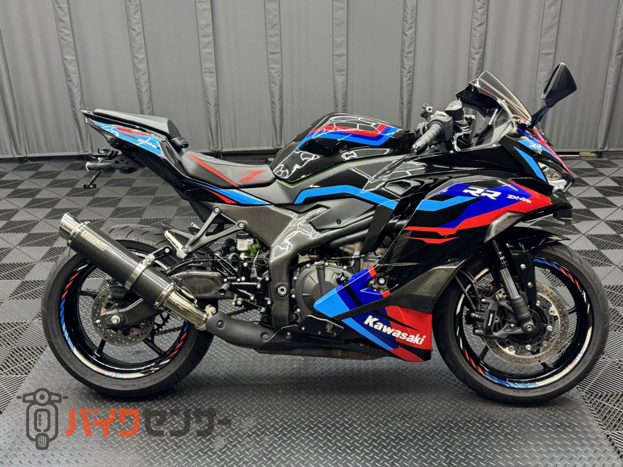 カワサキ 2025年モデル Ninja ZX-4RR 重カスタム 社外外装