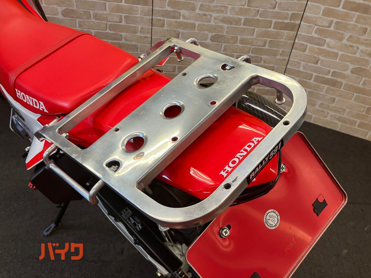 CRF250L SP忠男パワーボックス　ヨシムラサイレンサー　スクリーン　ナックルガード　ビックタンク　ワイドペグ　キャリア等カスタム_9