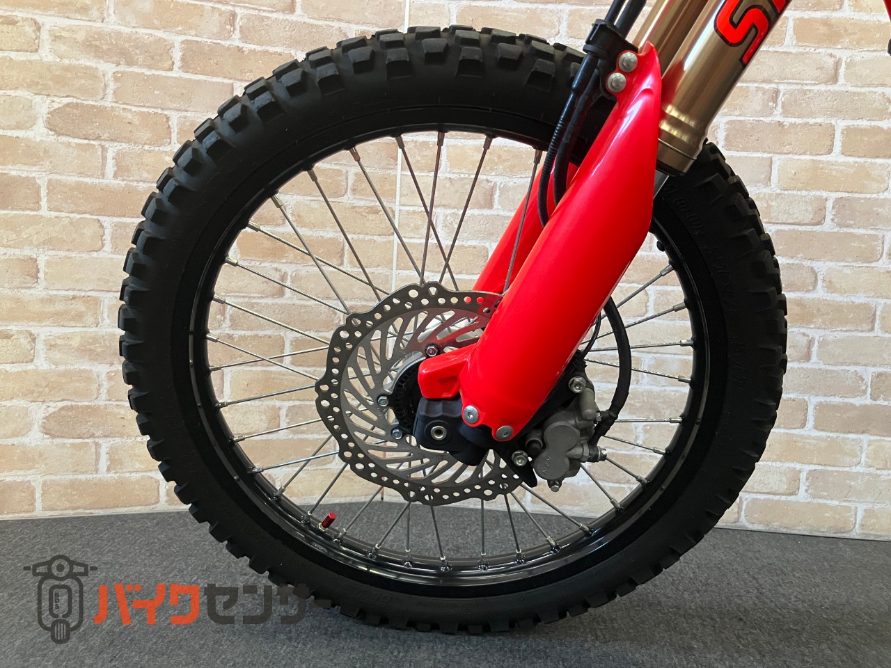 CRF250L SP忠男パワーボックス　ヨシムラサイレンサー　スクリーン　ナックルガード　ビックタンク　ワイドペグ　キャリア等カスタム_16