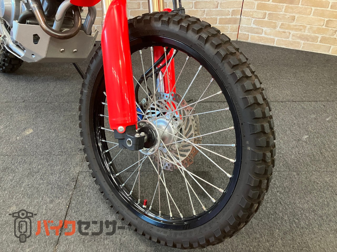 CRF250L SP忠男パワーボックス　ヨシムラサイレンサー　スクリーン　ナックルガード　ビックタンク　ワイドペグ　キャリア等カスタム_28