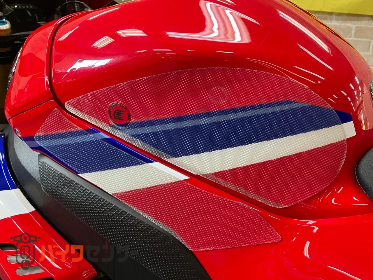 CBR1000RR-R　SP　GBレーシングカバー　スモークスクリーン　ETC ブレンボ　オーリンズ装着モデル_11