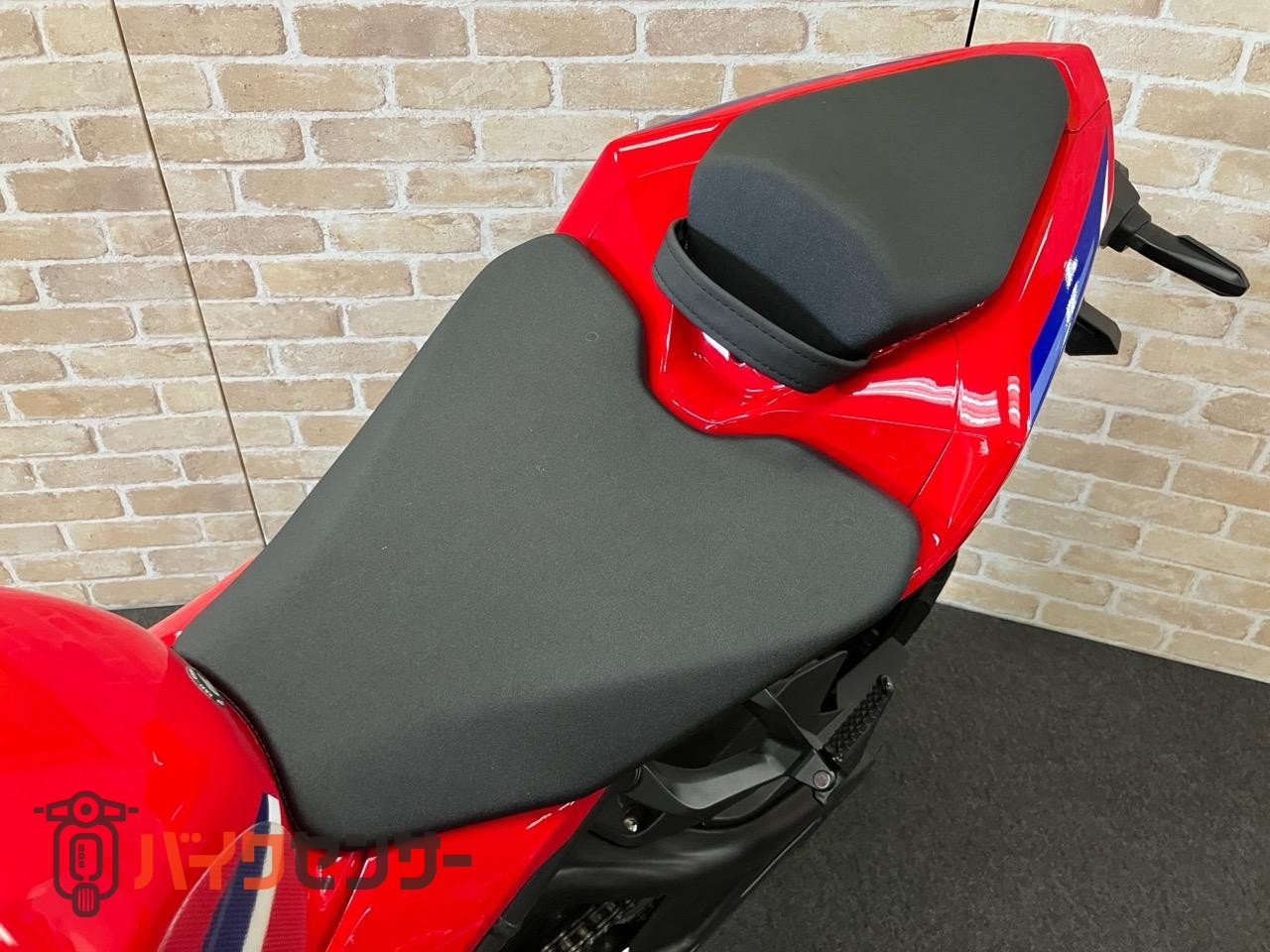 CBR1000RR-R　SP　GBレーシングカバー　スモークスクリーン　ETC ブレンボ　オーリンズ装着モデル_24