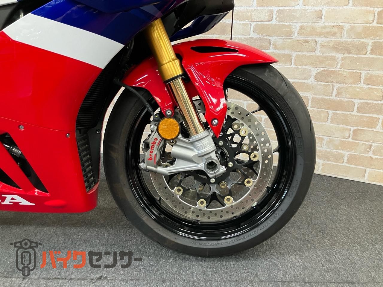 CBR1000RR-R　SP　GBレーシングカバー　スモークスクリーン　ETC ブレンボ　オーリンズ装着モデル_30