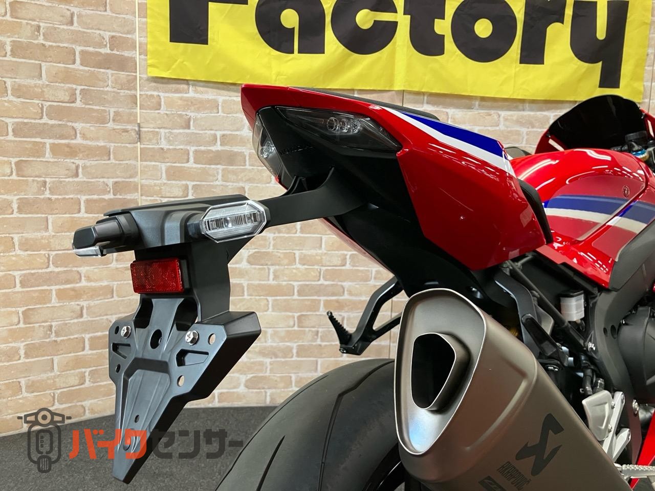 CBR1000RR-R　SP　GBレーシングカバー　スモークスクリーン　ETC ブレンボ　オーリンズ装着モデル_39