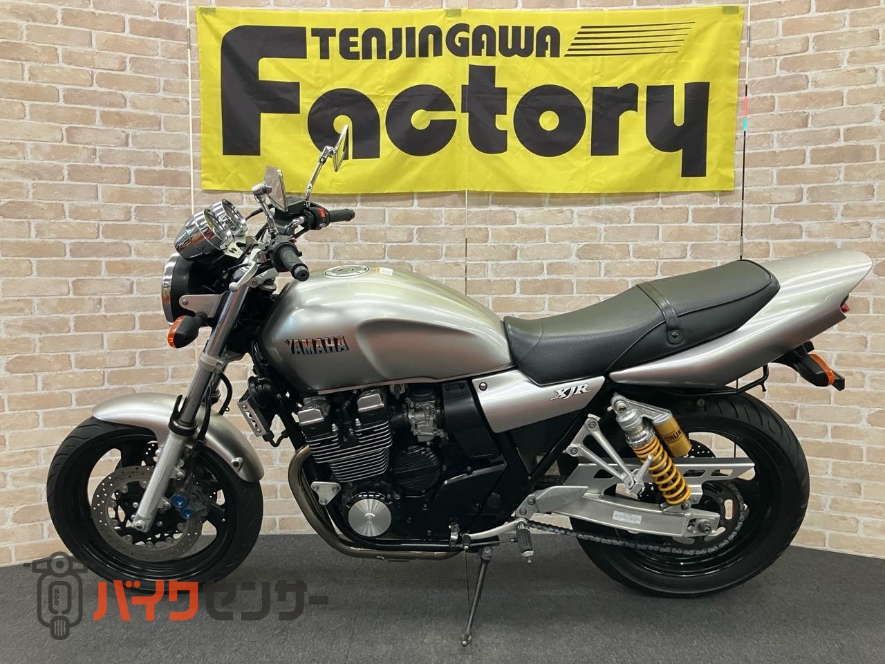XJR400R オーリンズサスペンション　MOSキャリパー　WR'Sフルエキゾースト装着_1